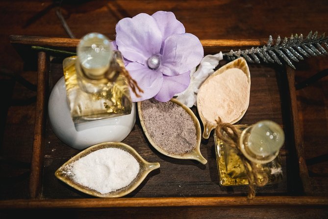 2 Hours Wow hatcha lanna package - Free transportation - Foot treatment with special salts: the small step that sets the tone