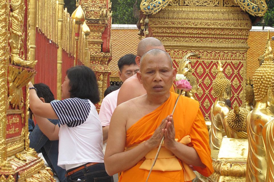 4-Hour Doi Suthep & Hmong Hill Tribe Village from Chiang Mai - Wat Phra That Doi Suthep: why the stairs and stupa matter