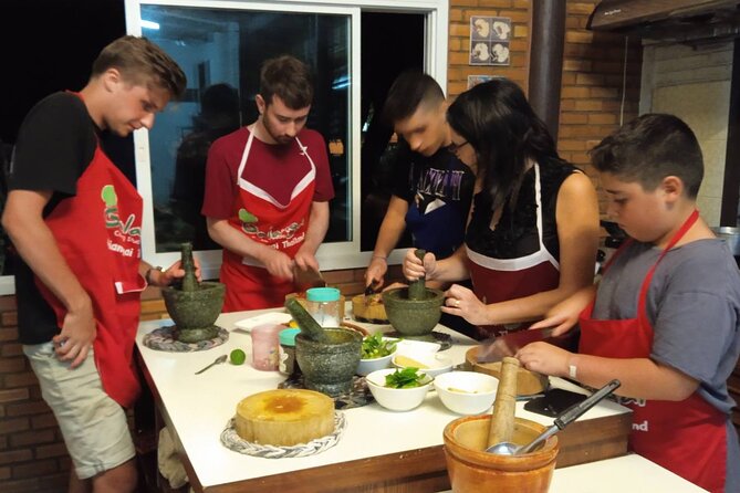 5 Hour Morning Thai Cooking Course - Pickup, timing, and where the day ends