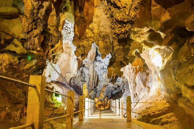 Chiang Dao Cave Trekking Small Group Tour – Full Day - The lantern question: do you want the darker inner passages?