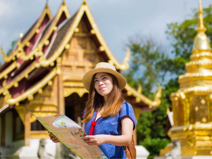 Chiang Mai: 3 Hour Old City and Temples Guided Walking Tour - Wat Phra Singh: Mosaic Sanctuary, Lion Buddha, and Gold