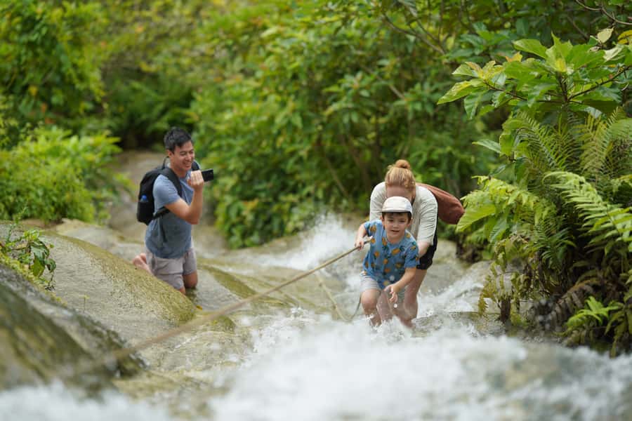 Chiang Mai: Bua Thong Sticky Waterfall & Huge Cave & Buffet - Bua Tong Sticky Waterfall: gripping rocks, ropes, and cool splash time