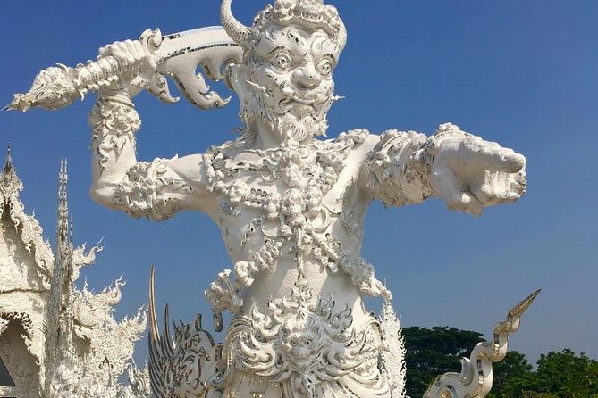 Chiang Mai-Chiang Rai:White+Black+Blue Temple+Golden Triangle+Boat Trip - Golden Triangle and the Mekong boat: seeing borders from a different angle