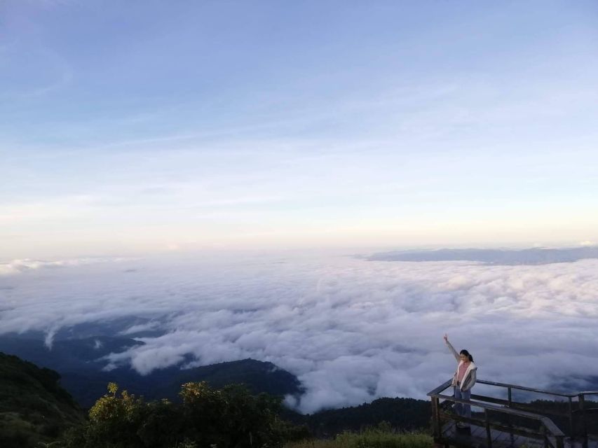 Chiang Mai: Doi Inthanon Park Day Trip with Kiw Mae Pan Hike - Thailand’s Highest Point at 2,565 Meters: Cool Air and Real Altitude