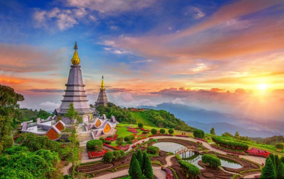 Chiang Mai: Doi Inthanon Park with Kew Mae Pan Hike Day Trip - The Karen hill tribe coffee farm: what this stop adds to the day
