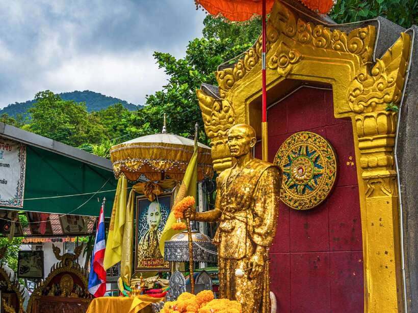 Chiang Mai: Doi Suthep, Wat Umong, and Pha Lat Sunrise Tour - Who Should Book This Sunrise Tour