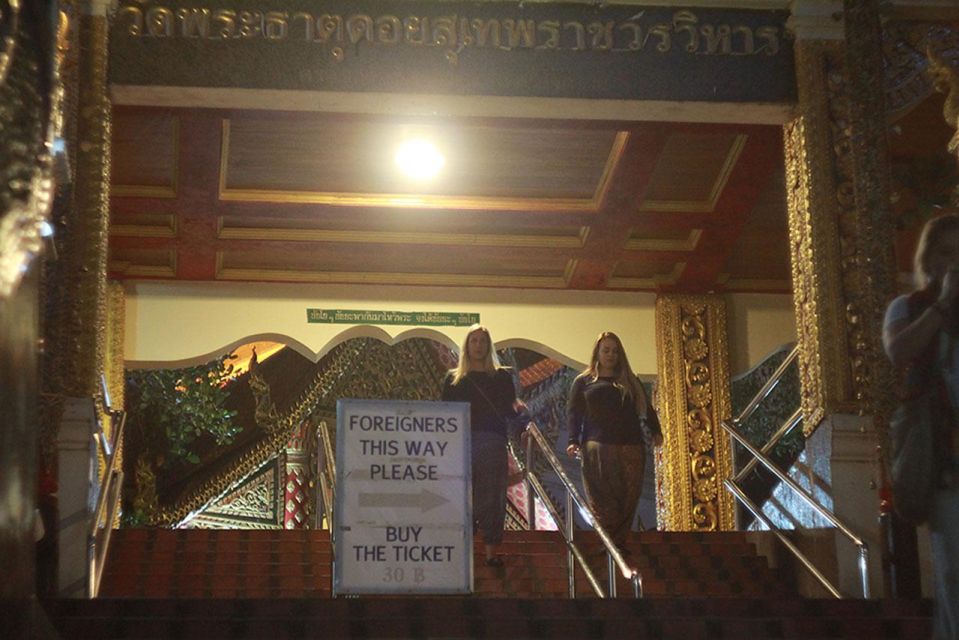 Chiang Mai: Doi Suthep & Wat Umong Twilight Tour with Pickup - Guide quality can make or break the mood