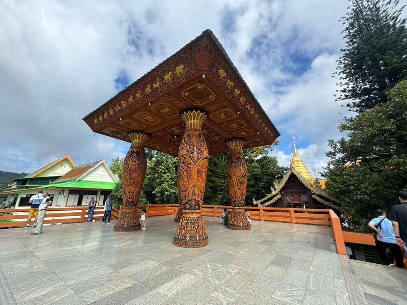 Chiang Mai: Elephant Sanctuary, Monk Trail & Doi Suthep Tour - Wat Phra That Doi Suthep: golden pagoda, shrine terraces, and proper prayer