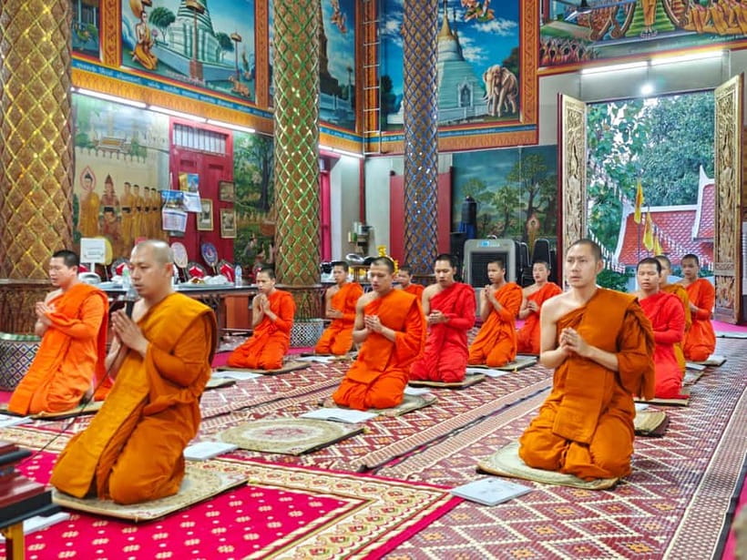 Chiang Mai: Evening Chanting & Meditation - The Monk Chanting Ritual: Words You Hear and Rhythm You Feel
