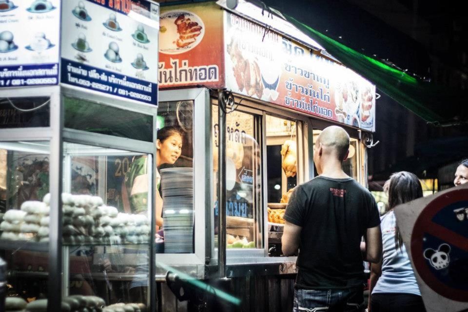 Chiang Mai: Evening Local Street Food Market Tour - The easy way to eat Chiang Mai street food, without guessing