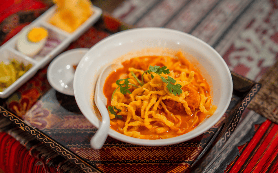 Chiang Mai: Evening Sightseeing and Local Food Guided Tour - Transport and Timing: 3 to 7 Hours, Realistic Pace