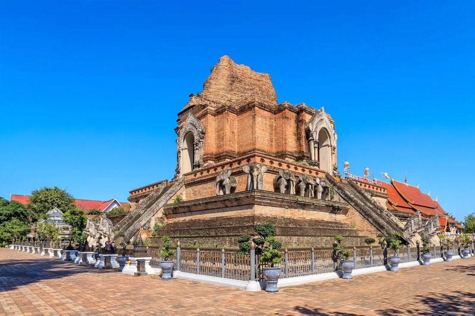 Chiang Mai: Exploration of Old City by Private Tuk-Tuk - Wat Sri Suphan, the Silver Temple: where you spot skill before you spot gold
