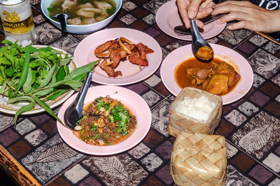 Chiang Mai: Food Tour by Songtheaw Truck with 15+ Tastings - Who should skip it (diet and allergy reality check)