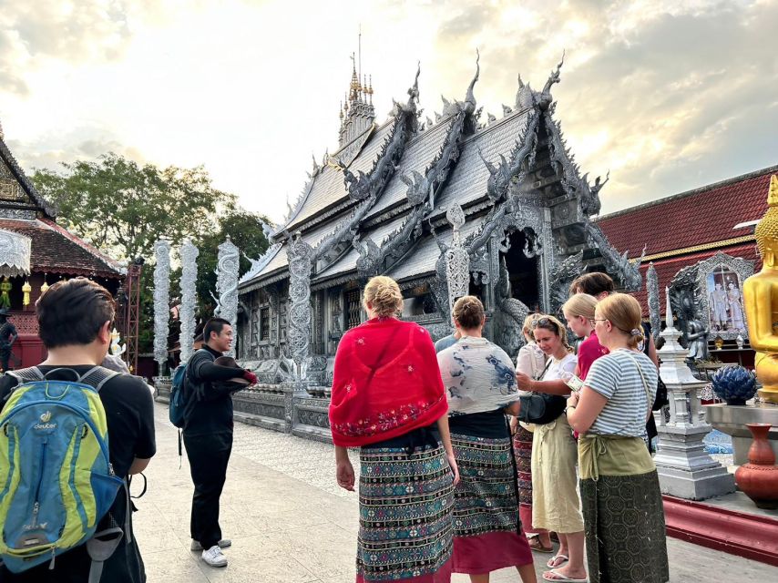 Chiang Mai: Half-Day Old Town Cycling Tour - Warorot Market: Snacks, Small Shops, and Real Street Life