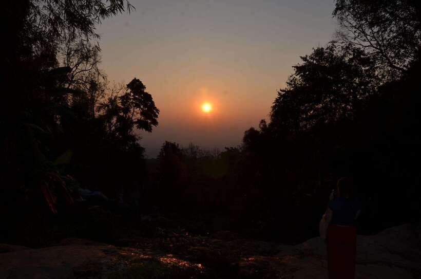 Chiang Mai: Hike on Monk’s Trail and Doi Suthep Private Tour - Wat Phra That Doi Suthep and the Golden Stupa: Summit Feel Plus City Views