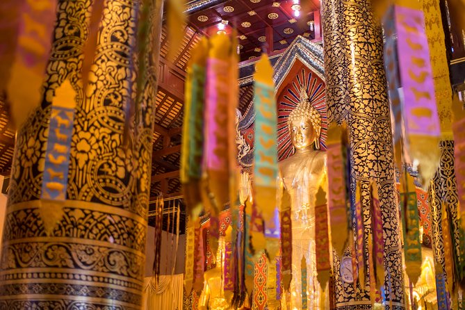 Chiang Mai: Historic Old City Bike Tour - Morning or Night - Entering Chiang Mai’s Old City the easy way