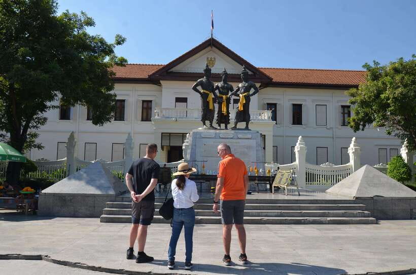 Chiang Mai: Historic Temples and City Guided Walking Tour - Pace and group size: why your day doesn’t feel rushed
