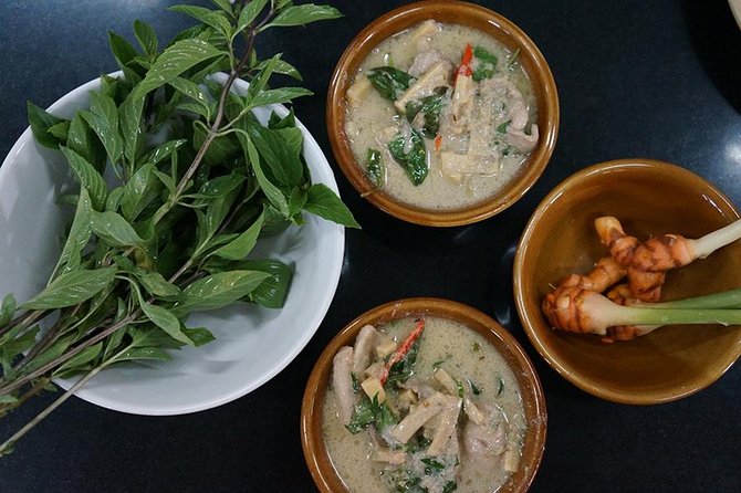 Chiang Mai Home Cooking Class with Garden Tour & Hotel Transfers - Hotel pickup, lunch/dinner choice, and how the day actually runs