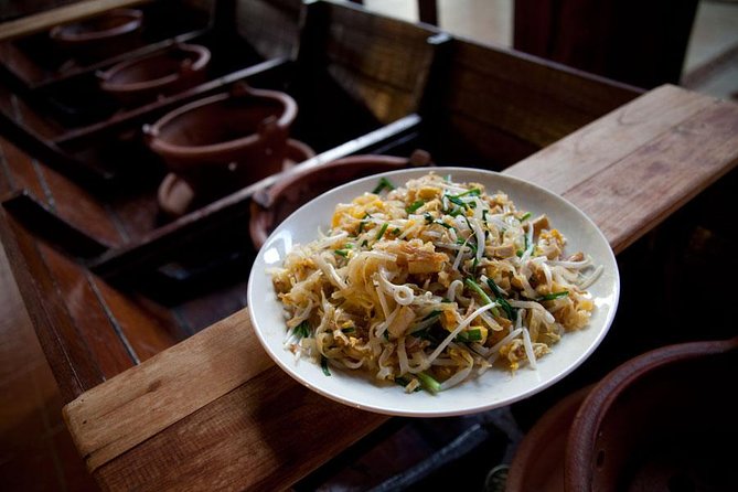 Chiang Mai Home Cooking Class with Garden Tour & Hotel Transfers - Eating at the family table with local beer and a sweet finish