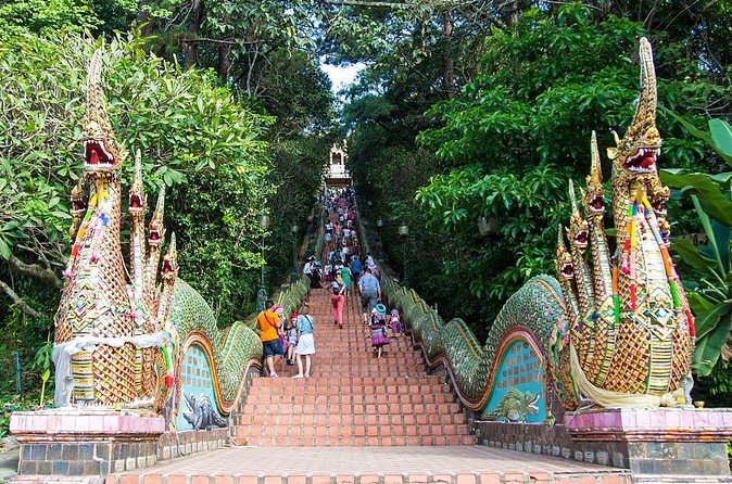 Chiang Mai Iconic Temples and City Tour - Temple dress code: the rule that saves your day