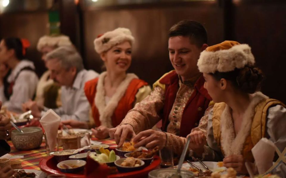 Chiang Mai: Khantoke Dinner with Traditional Performance - Khantoke tables and Northern Thai dishes: what dinner feels like