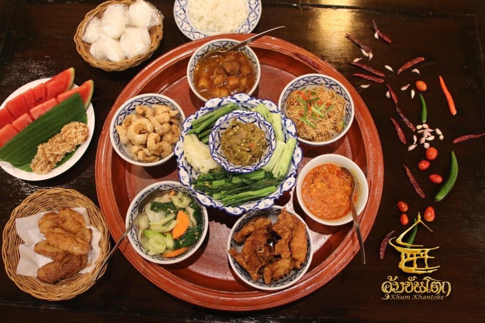 Chiang Mai: Khum Khantoke Northern Thai Cuisine and Show - Who should book this, and who should skip it