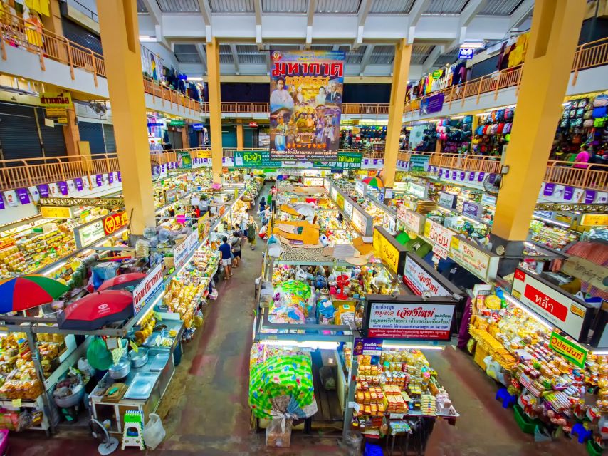 Chiang Mai: Local Food and Markets Guided Walking Tour - Go Neng’s Pa Thong Ko: the snack with the playful shape