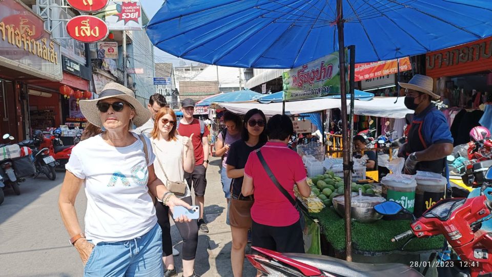 Chiang Mai: Local Food and Markets Guided Walking Tour - Thana Ocha: Hakka noodles to finish full and satisfied