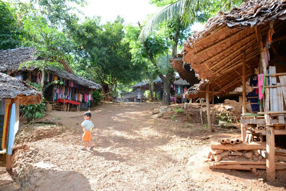 Chiang Mai: Long Neck Village & Chiang Rai’s Iconic Temples - Baan Dam (Black House): Dr. Thawan Duchanee’s museum of unusual ideas