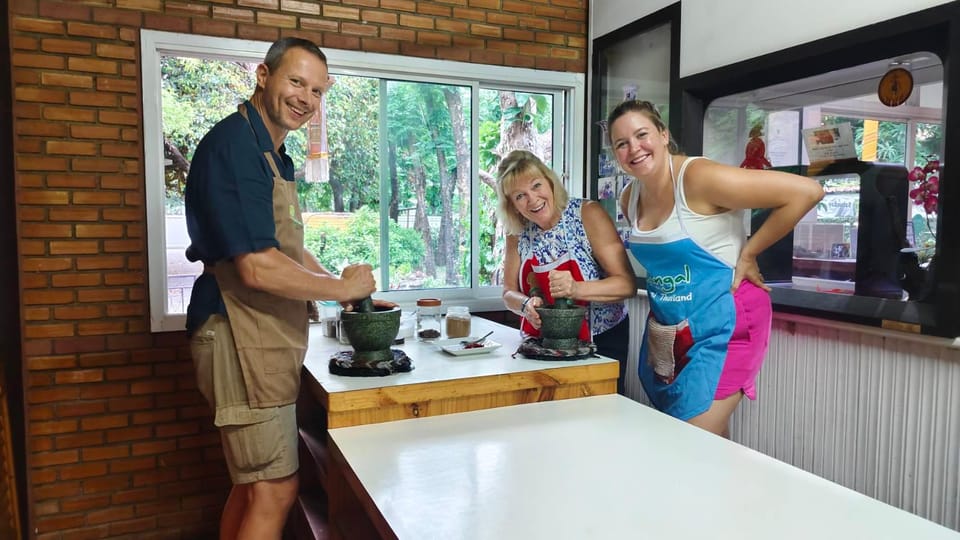 Chiang Mai: Morning Cooking Class with Market Visit - The Main Event: Cooking 6 Dishes (and Choosing Your Favorites)