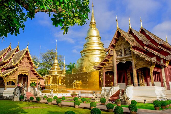 Chiang Mai Old City & Temples Guided Walking Tour - 3 Hrs - Stop 1: Wat Chedi Luang (Watchediluang Varaviharn) and the Giant Stupa