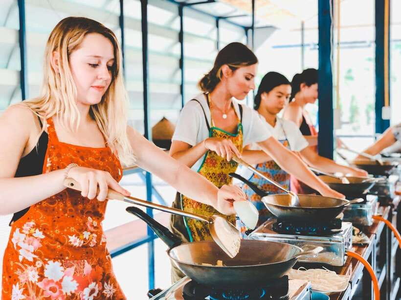 Chiang Mai Organic Thai Cooking Experience - Hands-On Kitchen Time with Kru Ploy and Team