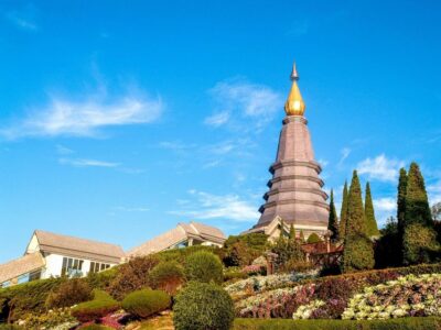 Chiang Mai: Pha Dok Siew Nature Trail & Doi Inthanon Trip - Morning Pickup and the Reality of a Joint Tour