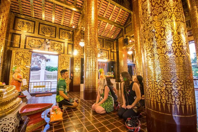 Chiang Mai: Private Historic Old City Bike Tour - Night - Why This Night Old City Ride Works So Well