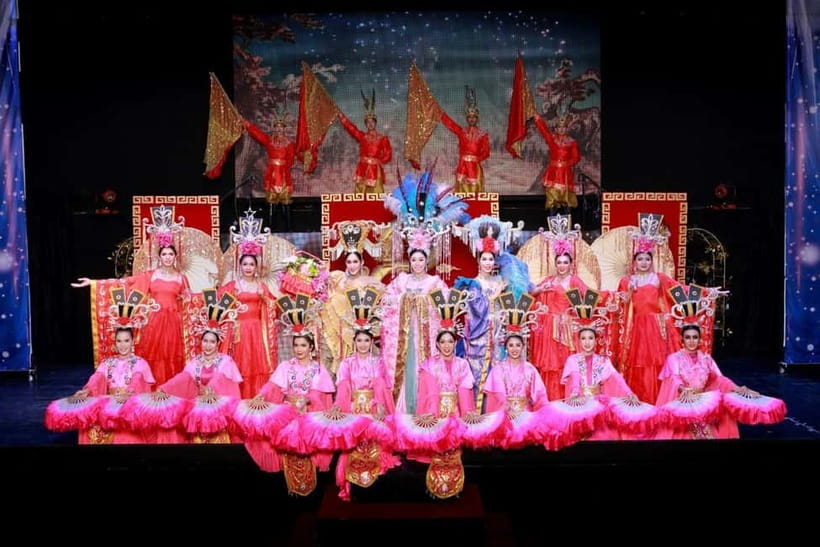 Chiang Mai: Siam Dragon Cabaret Show with Optional Transfer - Interaction After the Show: Photos, Tips, and a Small Reality Check