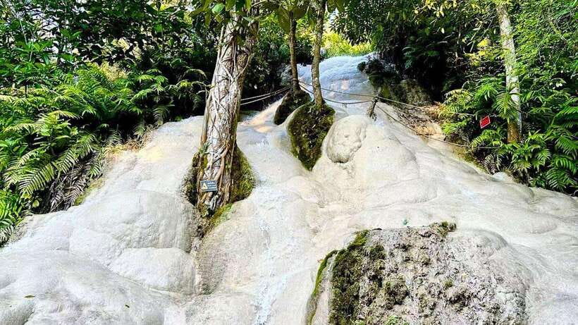 Chiang Mai: Sticky Waterfall, Chet Si Fountain Park Transfer - The Sticky Waterfall Trick: Why You Can Climb Instead of Slip