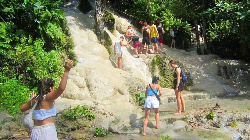 Chiang Mai: Sticky Waterfall, Chet Si Fountain Park Transfer - Your 5-Hour Plan in Plain English: Transport, Falls Time, Park Time