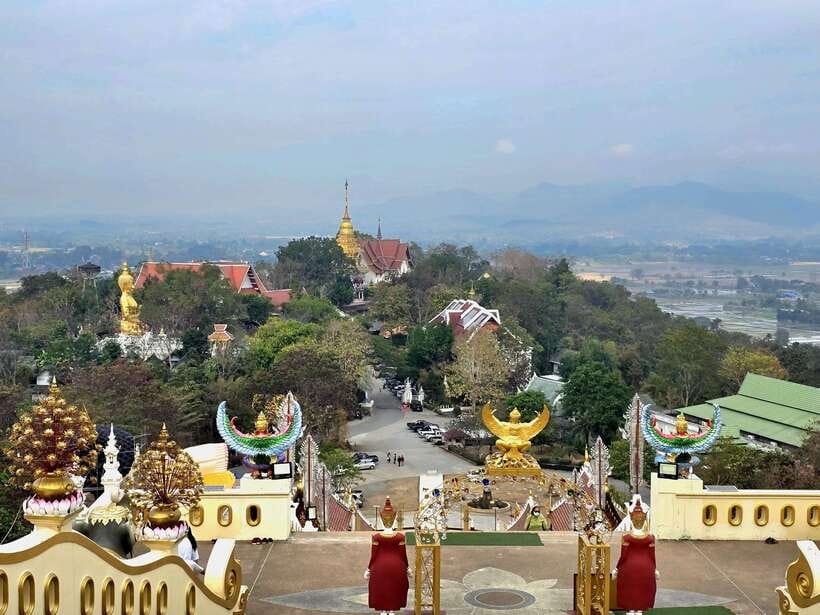 Chiang Mai: Sticky Waterfall scenic loop unseen lake &temple - Sticky Waterfall (Bua Thong): how to have fun and not fight the footing