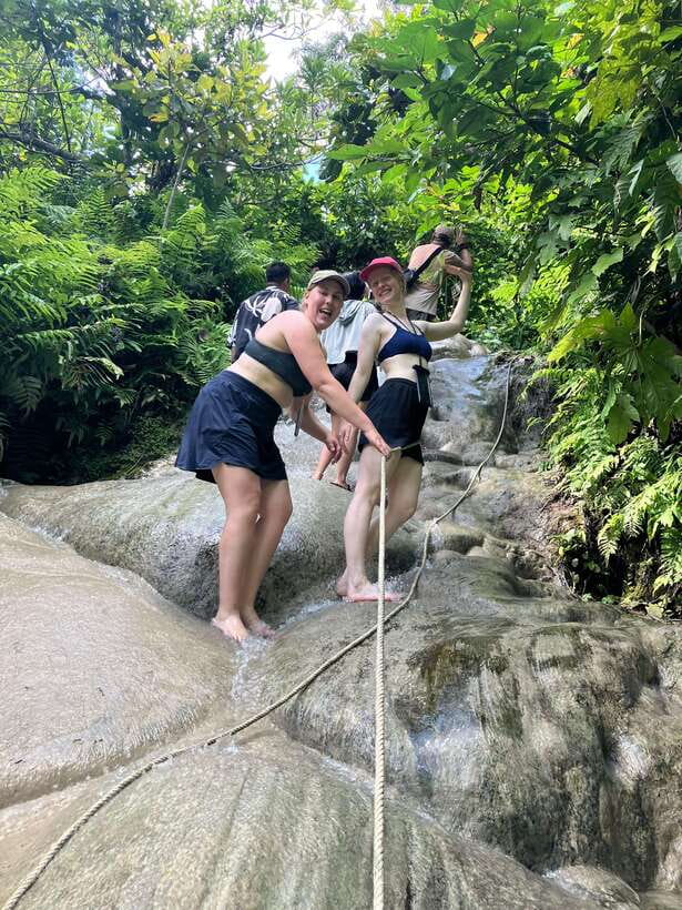 Chiang Mai: Sticky Waterfall scenic loop unseen lake &temple - Price and value: why $48 can be worth it here