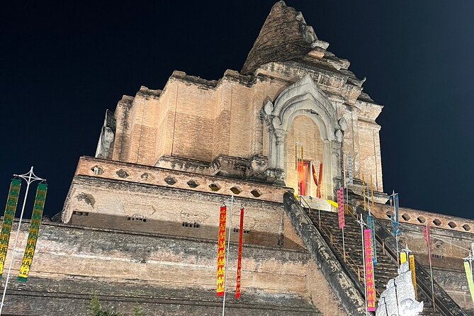 Chiang Mai Temples and Market Tuk-Tuk Evening Night Tour - Where the Tour Starts and Ends: The Logistics That Matter