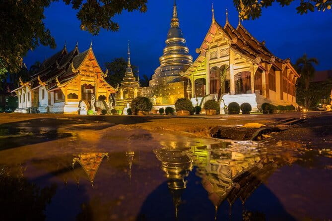 Chiang Mai Temples and Market Tuk Tuk Night Tour - Wat Phra Singh After Dark: The Lion Buddha Up Close