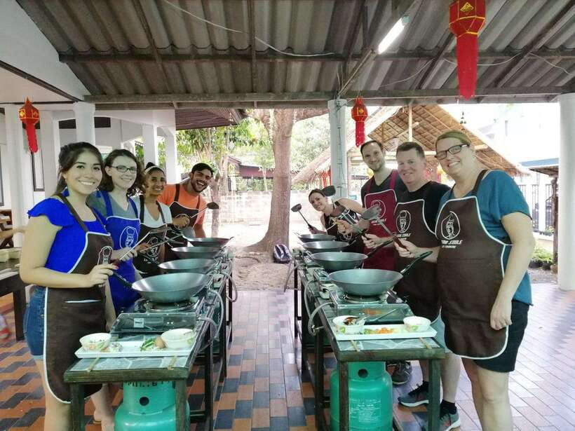 Chiang Mai: Thai Cooking and Market Tour with Lanna Smile - Key points if you’re short on time