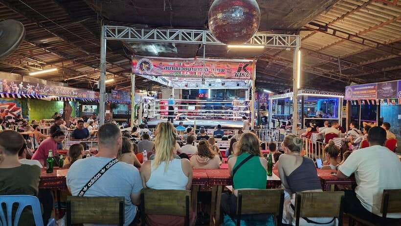 Chiang Mai: Thaphae Boxing Stadium Muay Thai - How Muay Thai fights play out: feet, elbows, and knees