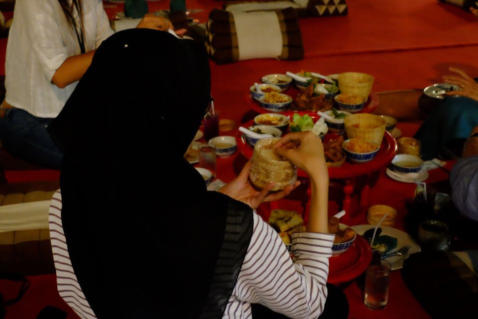 Chiang Mai Traditional Khan Toke Meal & Cultural Performance - What you actually eat: northern favorites on the tray