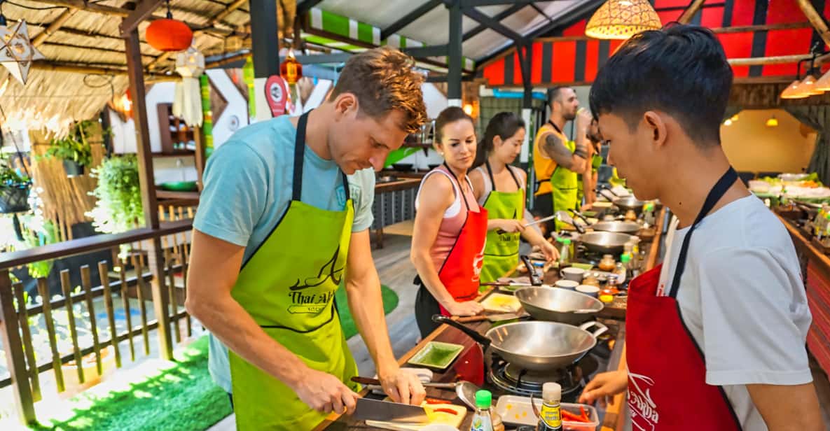 Chiang Mai: Traditional Thai-Akha Cooking Class& Market Tour - The market tour: the fast way to understand why northern Thai food tastes different