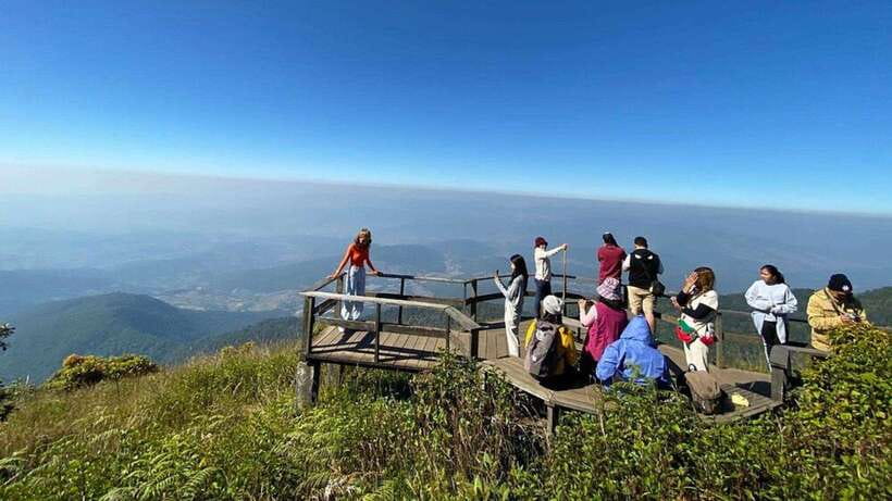 Chiang Mai:Doi Inthanon National Park & Hike at Kew Mae Pan - Pickup timing and the morning rhythm from Chiang Mai old town