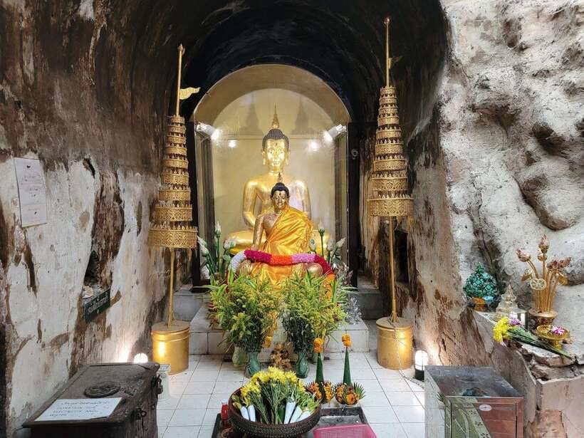 Chiang Mai:Wat Phra That Doi Suthep & Wat Umong Evening Tour - Wat Umong Suan Puthatham: a forest temple that slows your steps