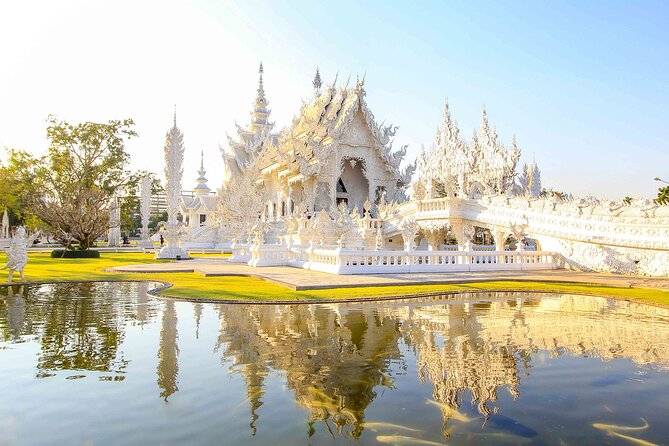 Chiang Rai Full Day Tour with Boat Trip and Longneck Village - Baan Dam Black House Museum plus Wat Rong Seur Ten Blue Temple