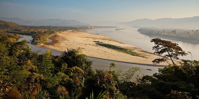 Chiang Rai, Golden Triangle and Long Neck Karen - Mae Chan: A Quick Northern Warm-Up