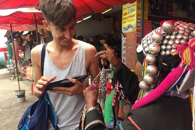 Chiang Rai, Golden Triangle and Long Neck Karen - Mae Sai Border Town: Markets, Cheap Finds, and Big-Region Context